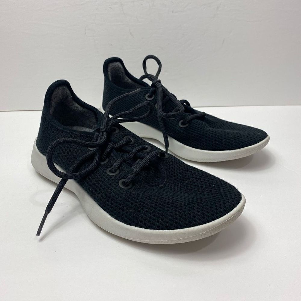 Allbirds CLASSICS: Natural Black (Cream Sole) size 7